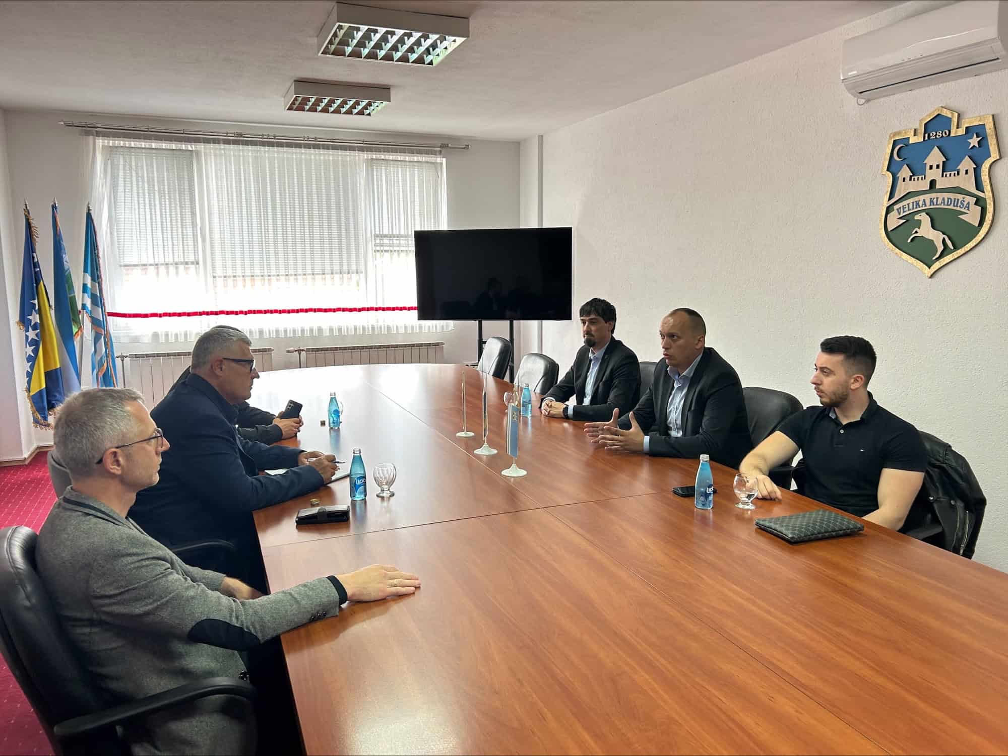 Ministar privrede Armin Kardašević u posjeti Općini Velika Kladuša: Fokus na podršci privredi i unapređenju saradnje