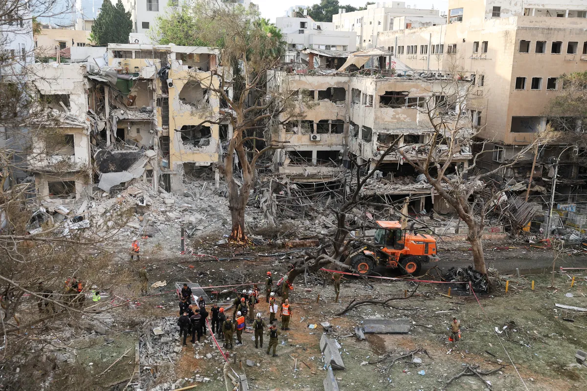 Novi val sukoba: Iranski raketni napadi pogodili Tel Aviv, Izrael odgovorio gađanjem komandnih centara