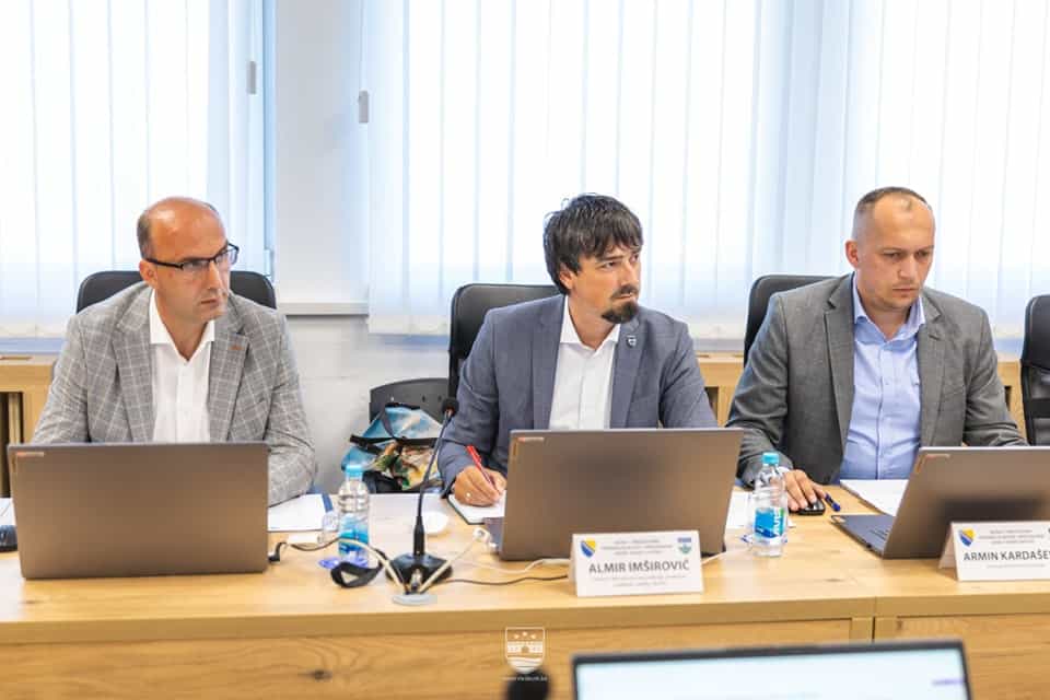 Podrška turizmu, borba protiv nasilja i inspekcija imovine – zaključci sa sjednice Vlade USK