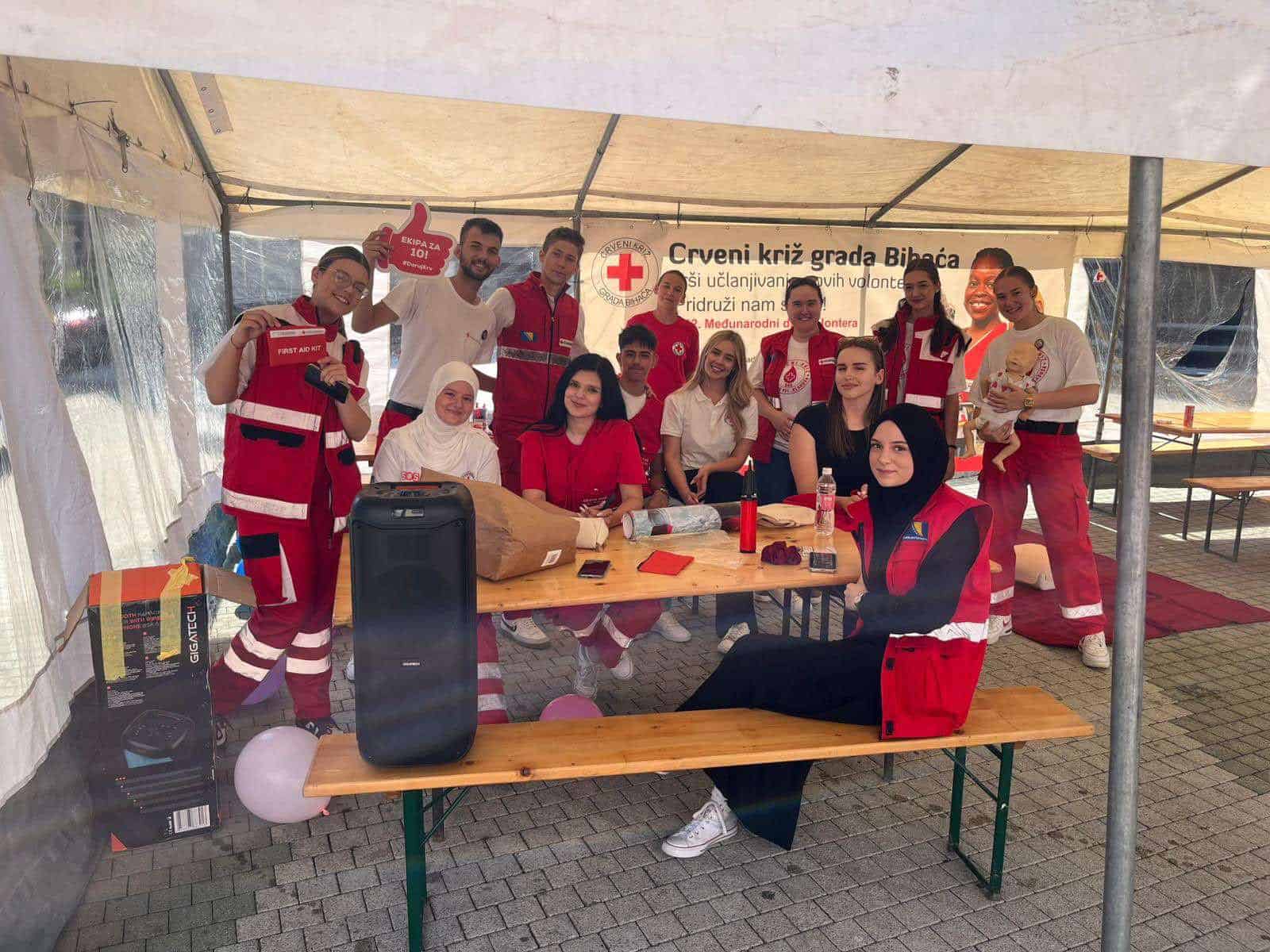 Zajedno za život: Crveni križ Velika Kladuša na sajmu i akciji darivanja krvi