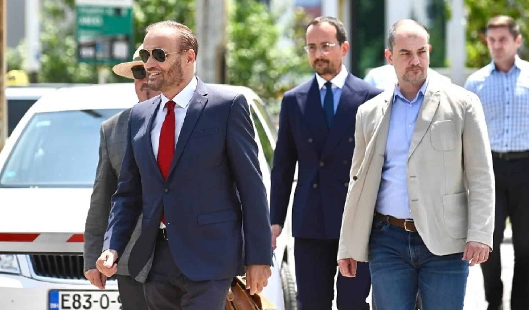 Sud BiH: Dodikova odbrana tražila izuzeće dvoje sudija, ročište se nastavlja u 16 sati