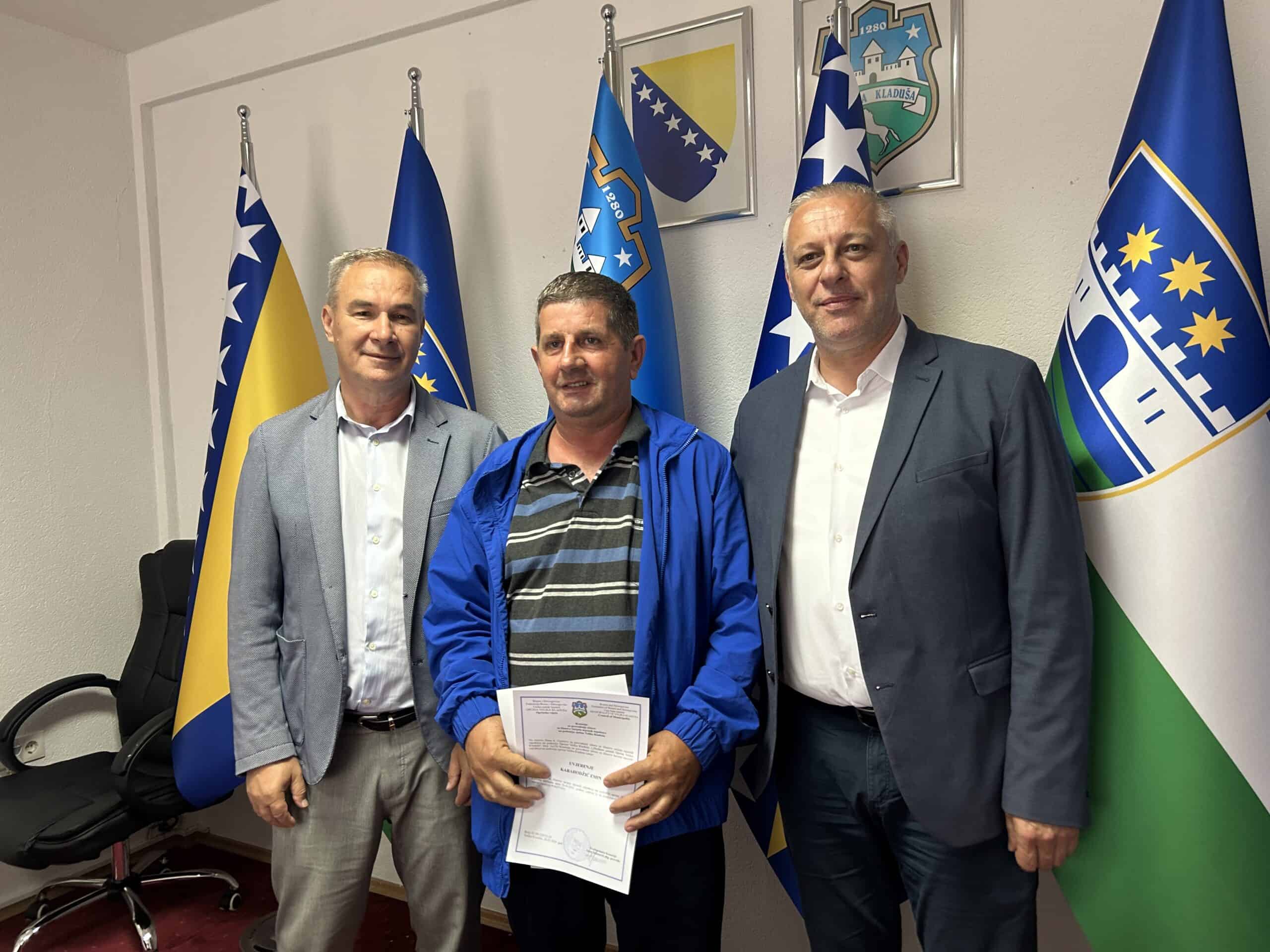 Certifikati uručeni novoizabranim predstavnicima mjesnih zajednica