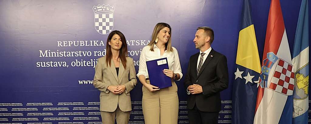 U Ljubuškom potpisani ugovori vrijedni 3,5 miliona eura za projekte potpore Hrvatima u BiH