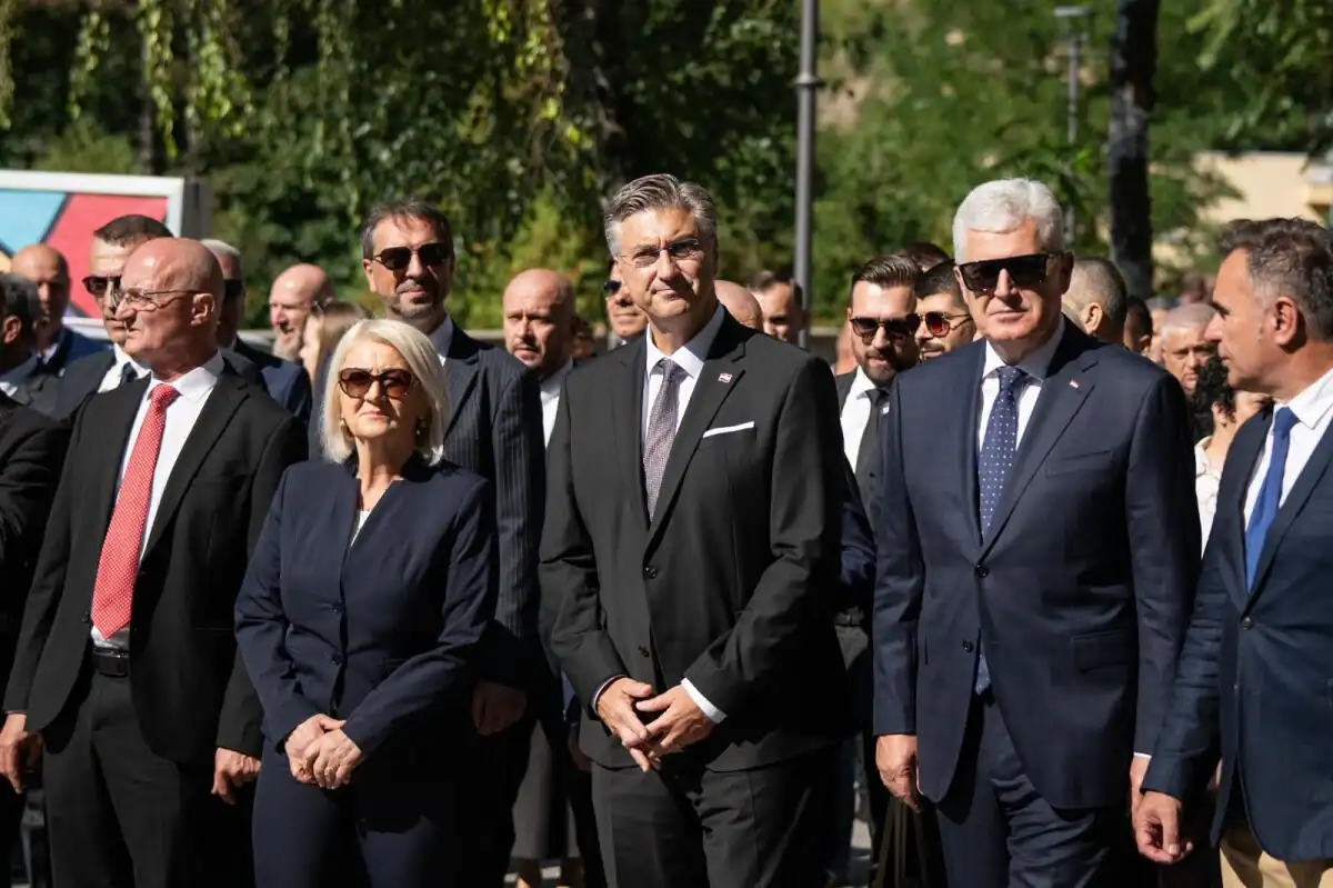 Čović i Plenković na obilježavanju 30. godišnjice oslobođenja Jajca: Istaknuta saradnja Armije BiH, HVO-a i HV-a