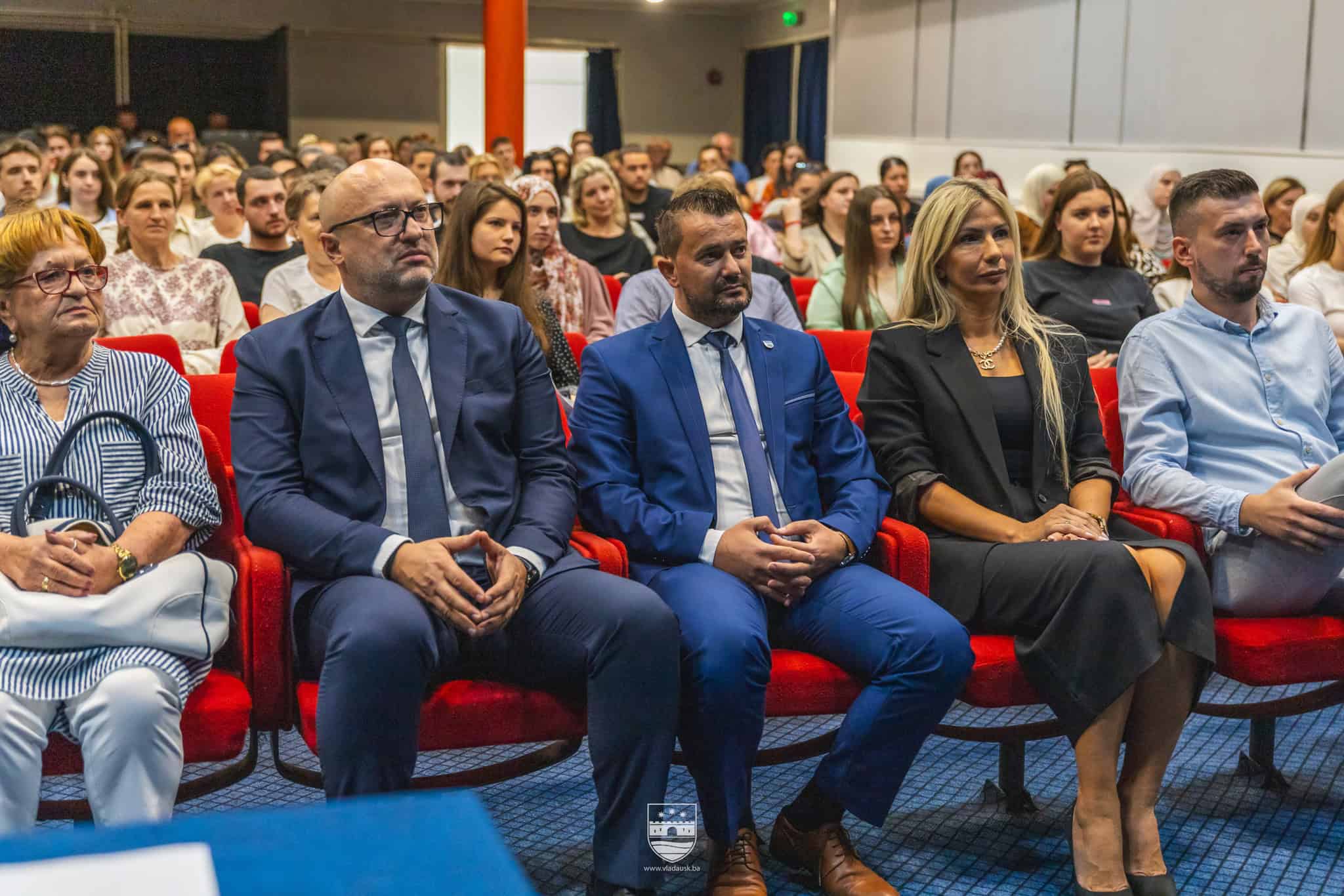 Vlada USK potpisala ugovore o stipendiranju sa 275 studenata