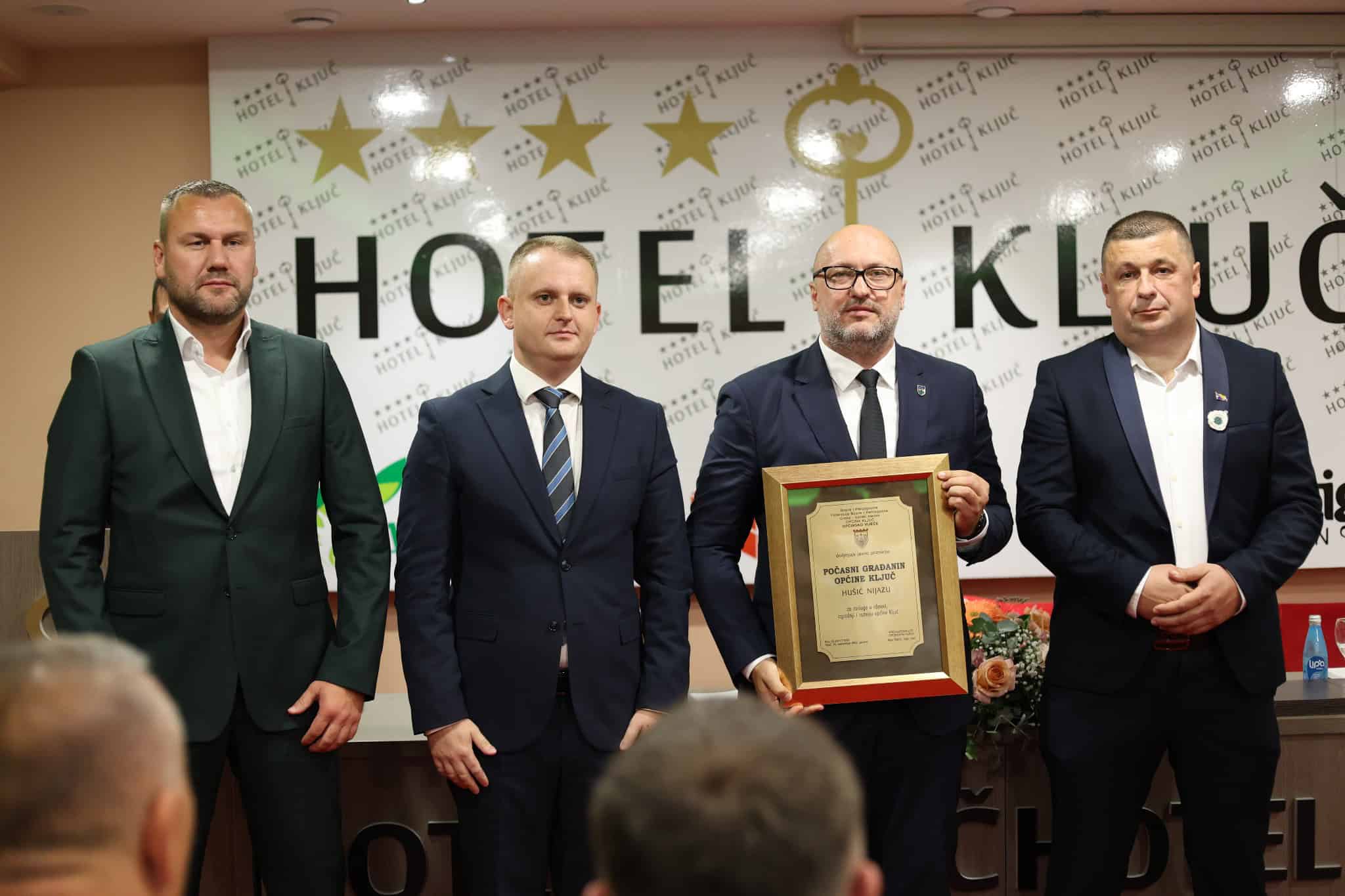 Premijer Hušić proglašen počasnim građaninom Ključa