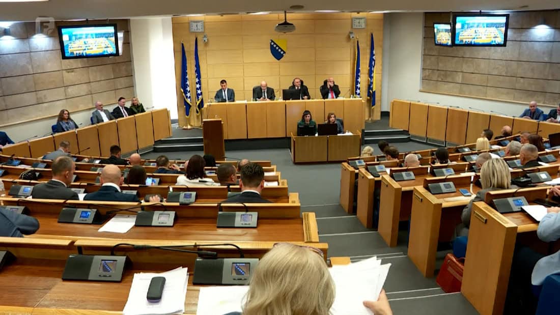 Dom naroda FBiH raspravlja o otpisu kamata privrednicima i izmjenama zakona o vatrogastvu