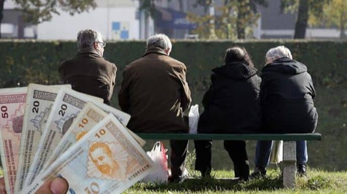Dobre vijesti za penzionere: Danas isplata penzija za septembar