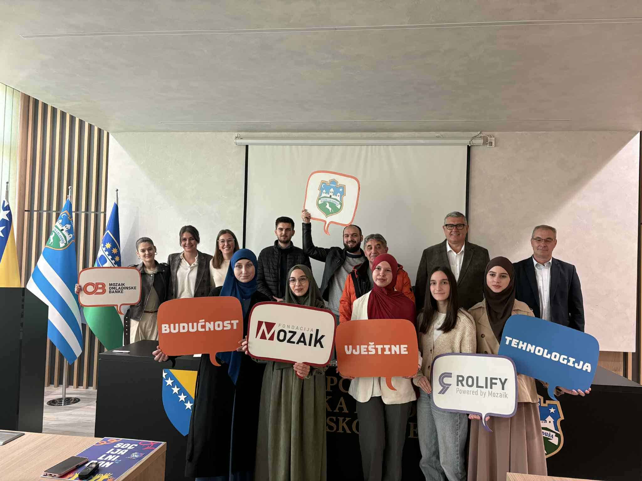 Potpisani ugovori sa Omladinskom bankom za projekte „OAZA“ i „BEZ FILTERA“