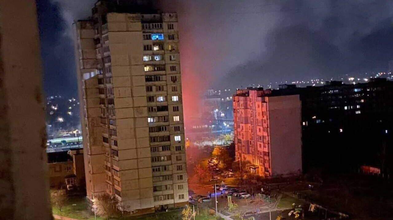 Rani jutarnji napad Rusije na Kijev: Dronovi i rakete uništili brojne zgrade