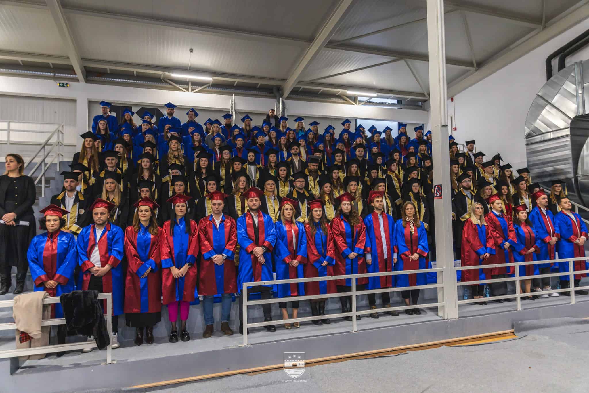 Diplome uručene: 285 diplomanata i 46 magistara promovisano u Bihaću