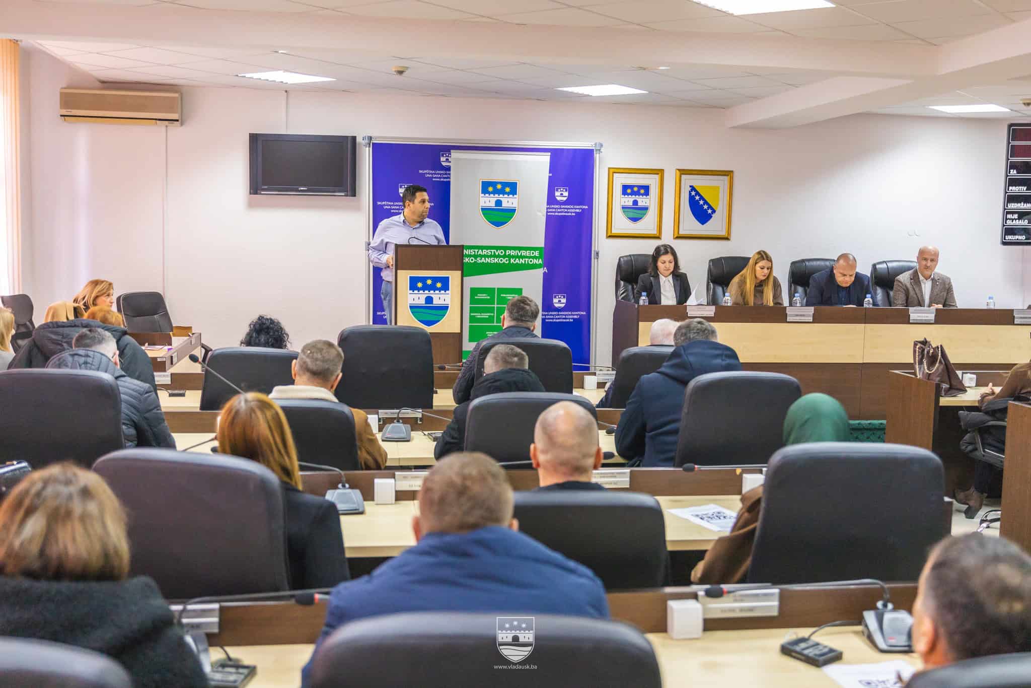 Potpisani ugovori sa 47 privrednika: 1,47 miliona KM za jačanje male privrede u USK