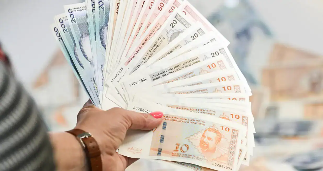 Minimalna plata u FBiH bi mogla rasti 2,7 posto, odluka iduće sedmice