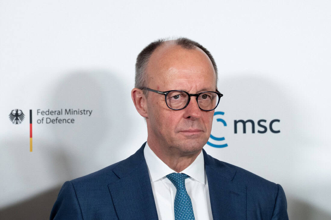 Merz otvoren za strožija pravila korištenja društvenih mreža među djecom