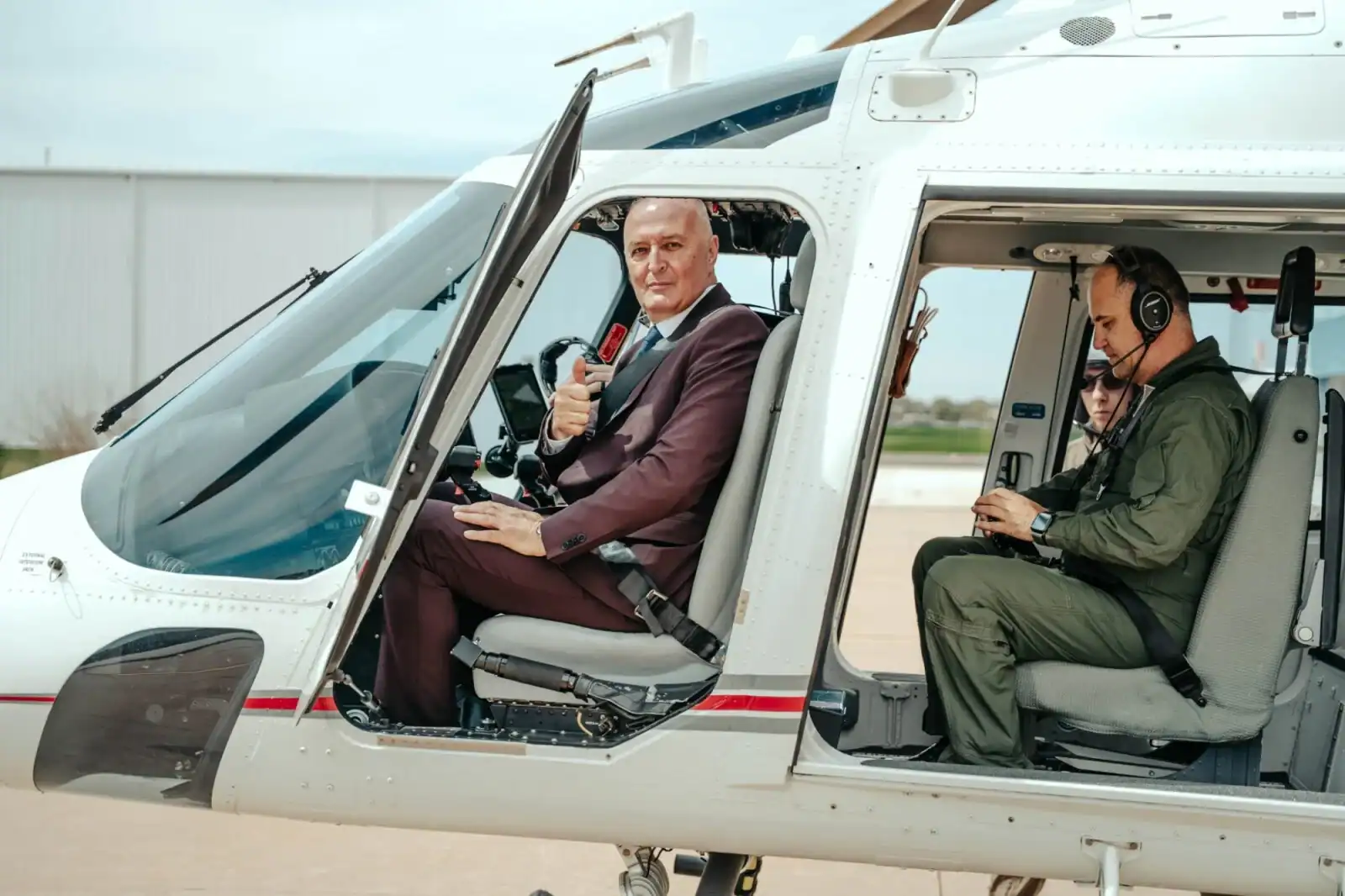 Zukan Helez u SAD-u letio u helikopterima koje BiH nabavlja za Oružane snage