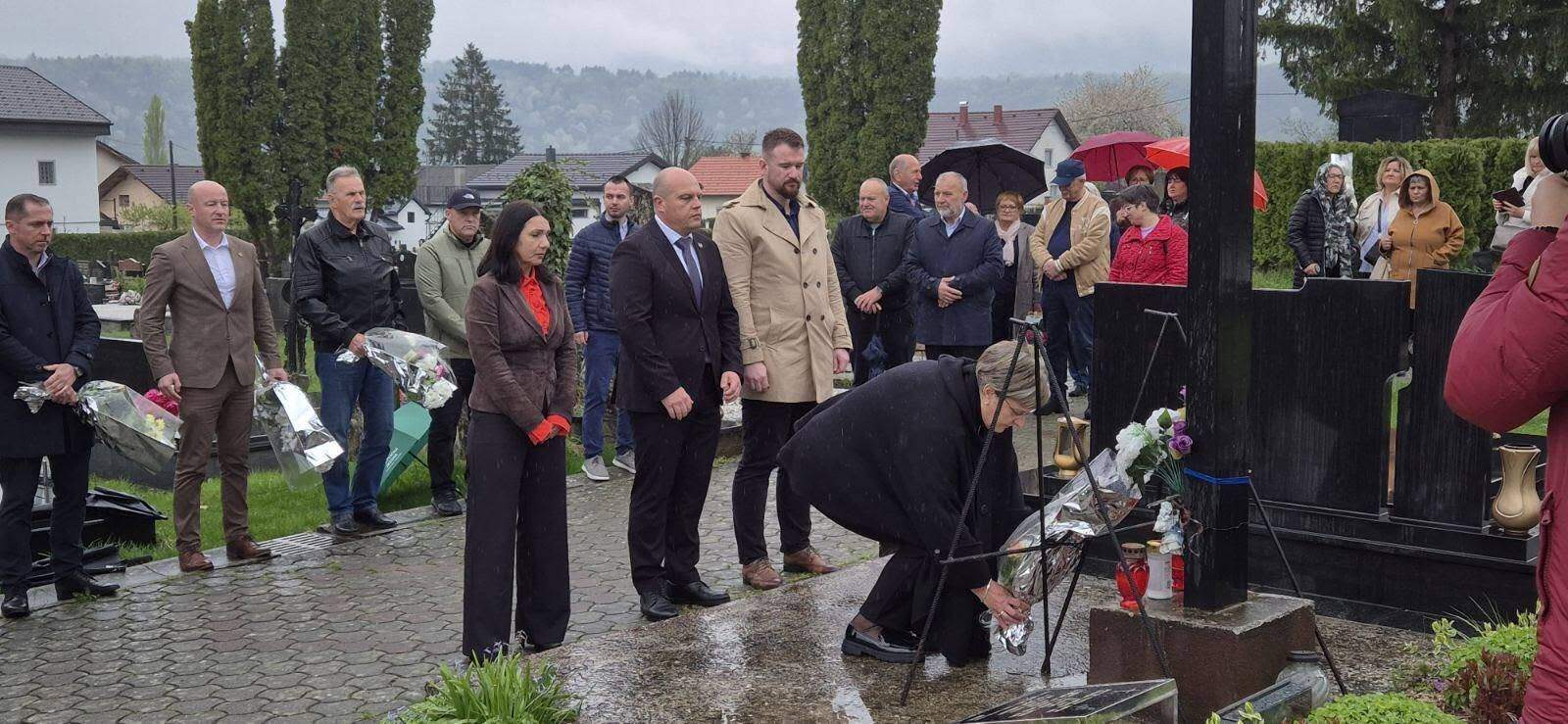 Dostojanstveno obilježena 34. godišnjica Armije BiH u USK
