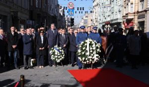 Sarajevo se sjeća 6. aprila: Polaganjem cvijeća počelo obilježavanje Dana grada