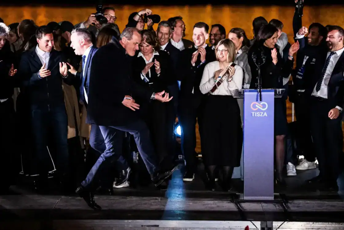 Mađarska je dobila ministra koji briljira na sceni: Ponovo zapalio plesni podij pred desetinama hiljada građana