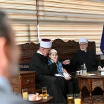 Bajramsko čestitanje u Sarajevu: Reis Kavazović počastio goste kafom, kolačima i bajramlukom
