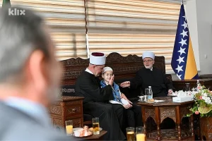 Bajramsko čestitanje u Sarajevu: Reis Kavazović počastio goste kafom, kolačima i bajramlukom