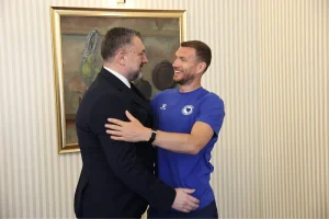 Konaković uručio diplomatske pasoše reprezentativcima Bosne i Hercegovine uoči Svjetskog prvenstva