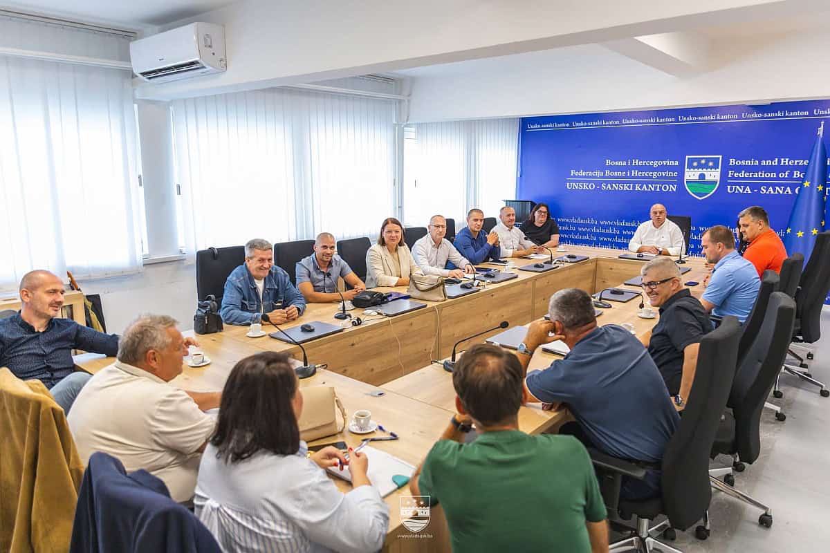 Vlada USK i sindikati postigli dogovor: Od 1. augusta osnovica za budžetske korisnike raste na 450 KM