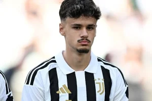 Gazzetta: Alajbegović neće biti starter u Juventusu, dvojica igrača su ispred njega