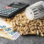 Pelet u Krajini i do 900 KM po toni: Građani ogorčeni, jeftiniji se čeka, a skuplji čeka kupce na pumpama