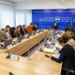 Vlada USK izdvojila više od 1,4 miliona KM za razvoj turizma: Novac i za škole, sport, mlade i projekte u Sanskom Mostu i Ključu